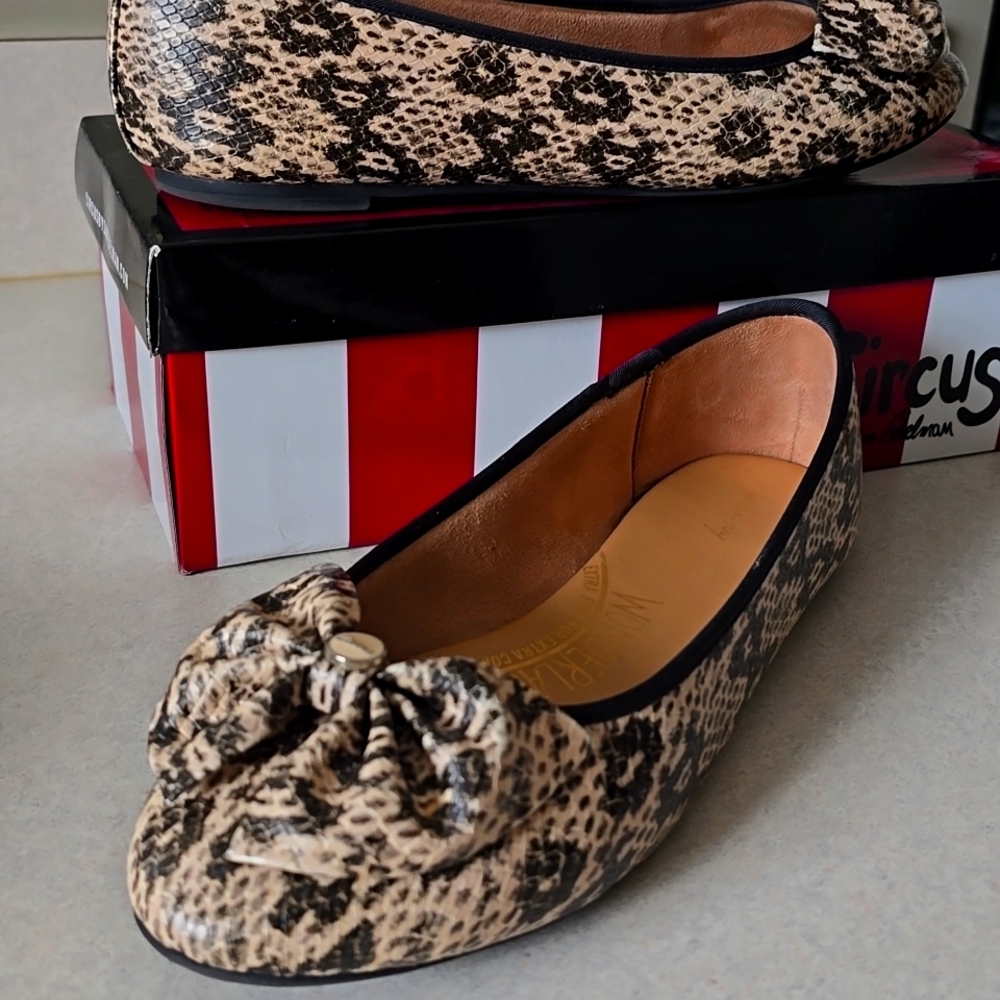Sam Edelman Circus Carmen Beige Snake Print Ballet Flats size 10